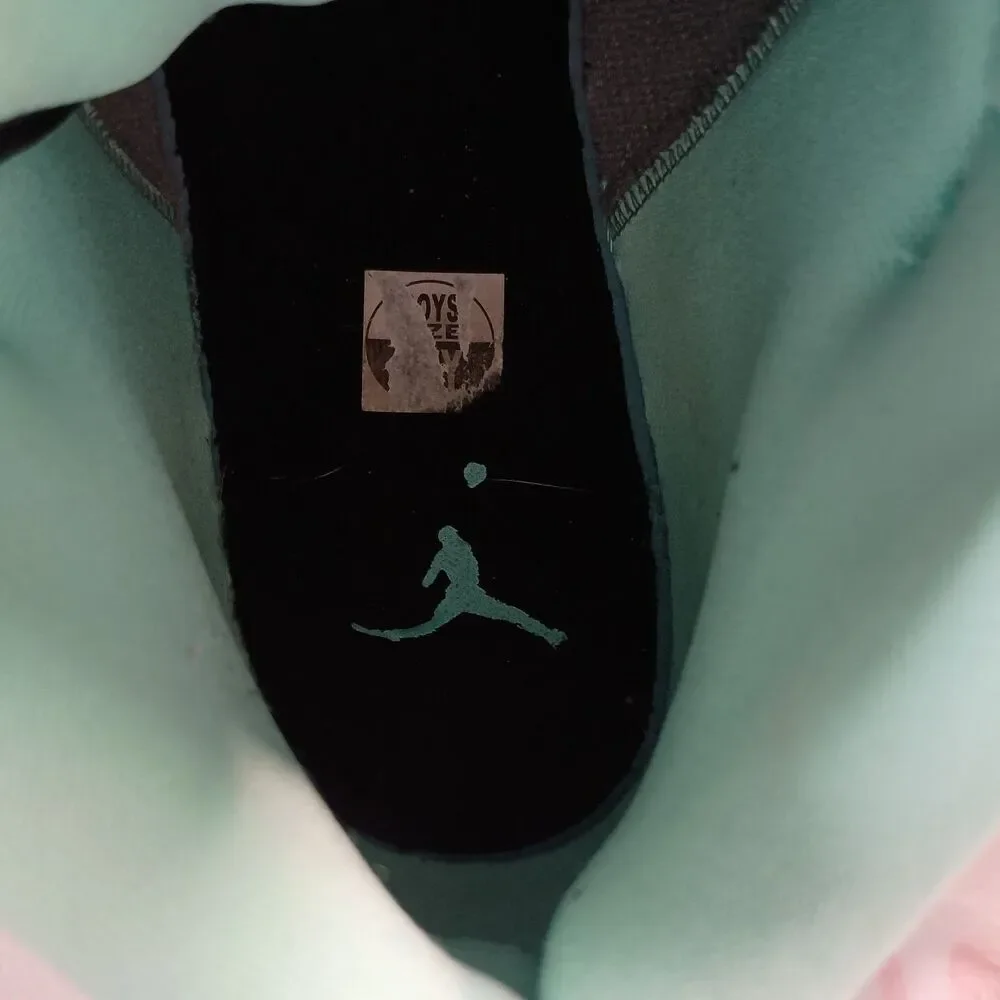 Nike Air Jordan 1 Mid Grey Aqua 554725-063 Size 4.5Y